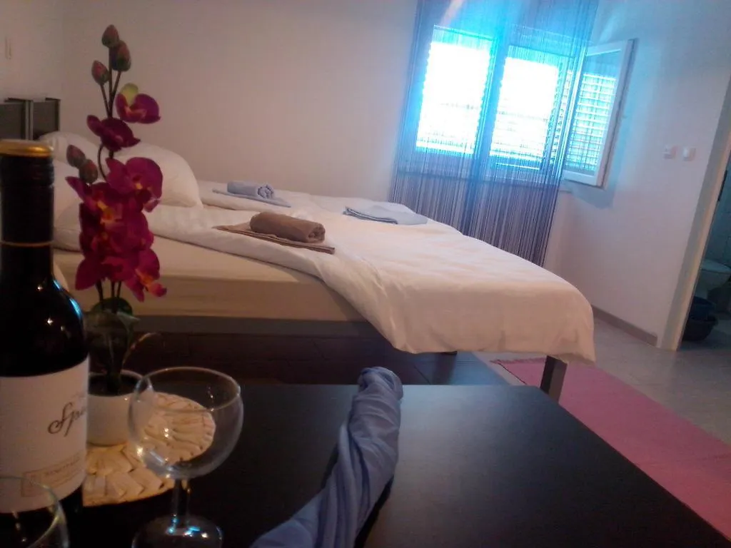 Apartments A-Mol Zadar 0*,  Croatia